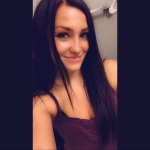 Meet your Posher, Stefanie